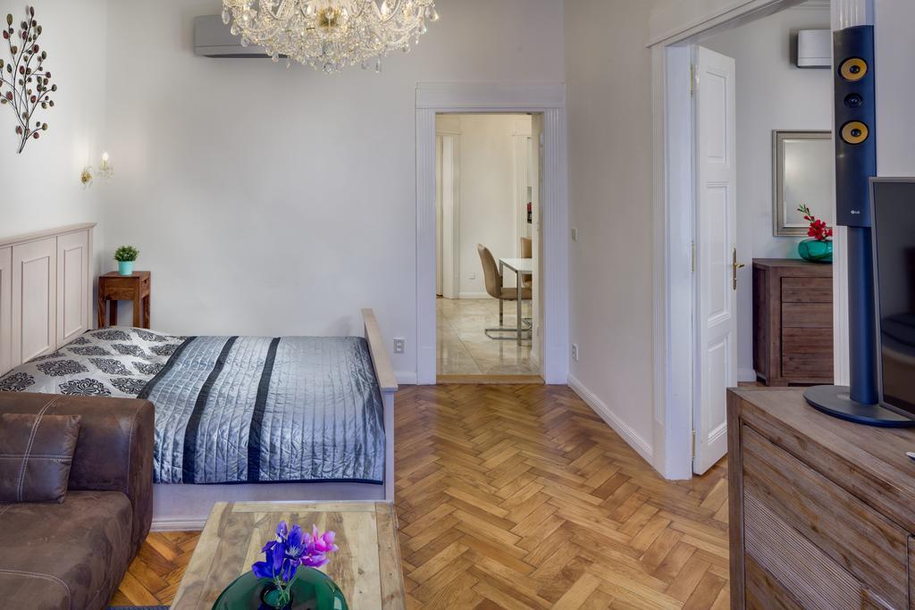 Dusni - Old Town Apartment براغ المظهر الخارجي الصورة